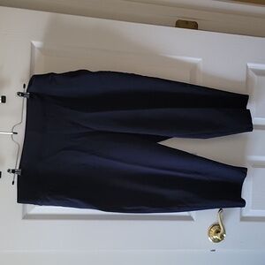 T by Talbots Relaxed Crop sz XLP extra large petite, black and navy